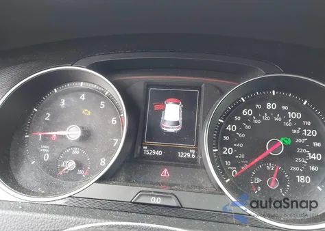 2015 Volkswagen Golf Gti 2.0T S 4-Door z USA, uszkodzony, nr VIN 3VW4T7AU1FM019470